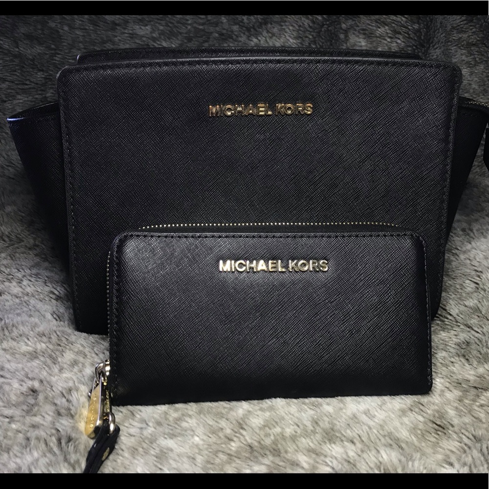 MICHAEL KORS TRAVEL SET CROSSBODY